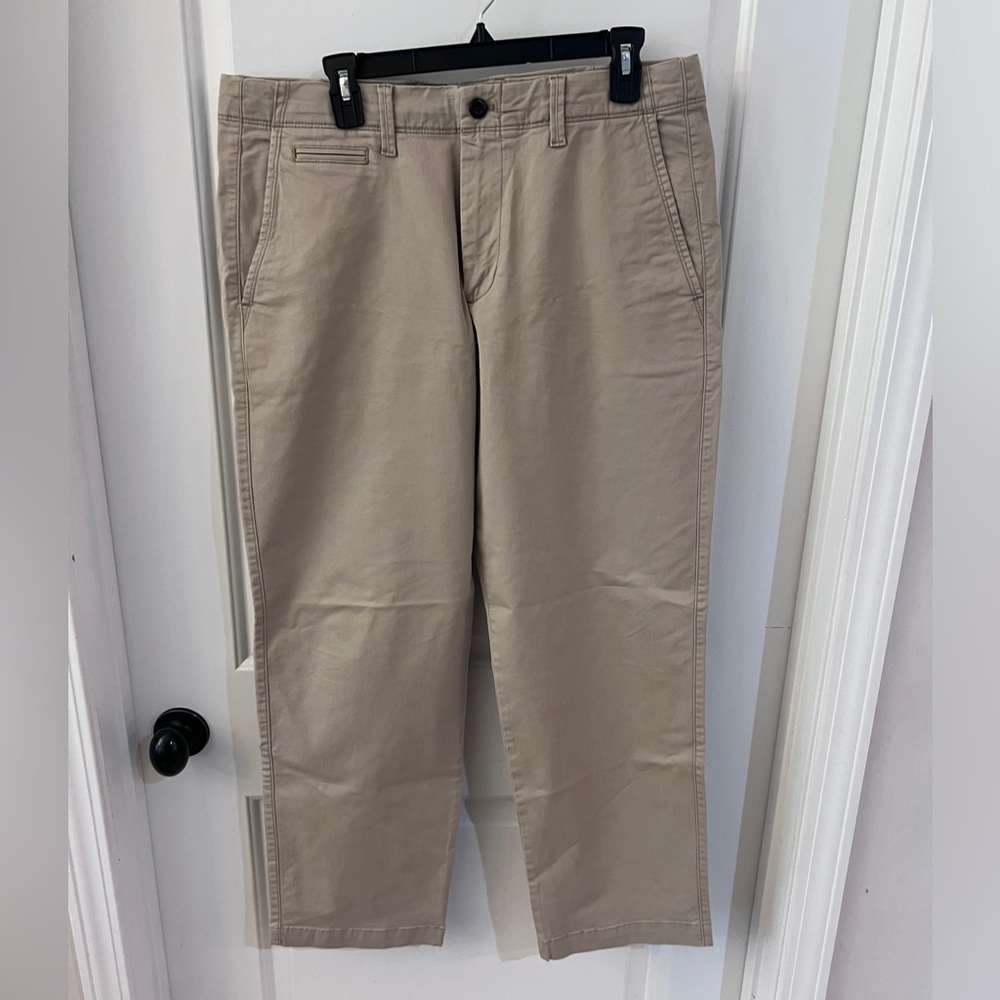 Men’s GAP relaxed fit modern khaki - 34/30